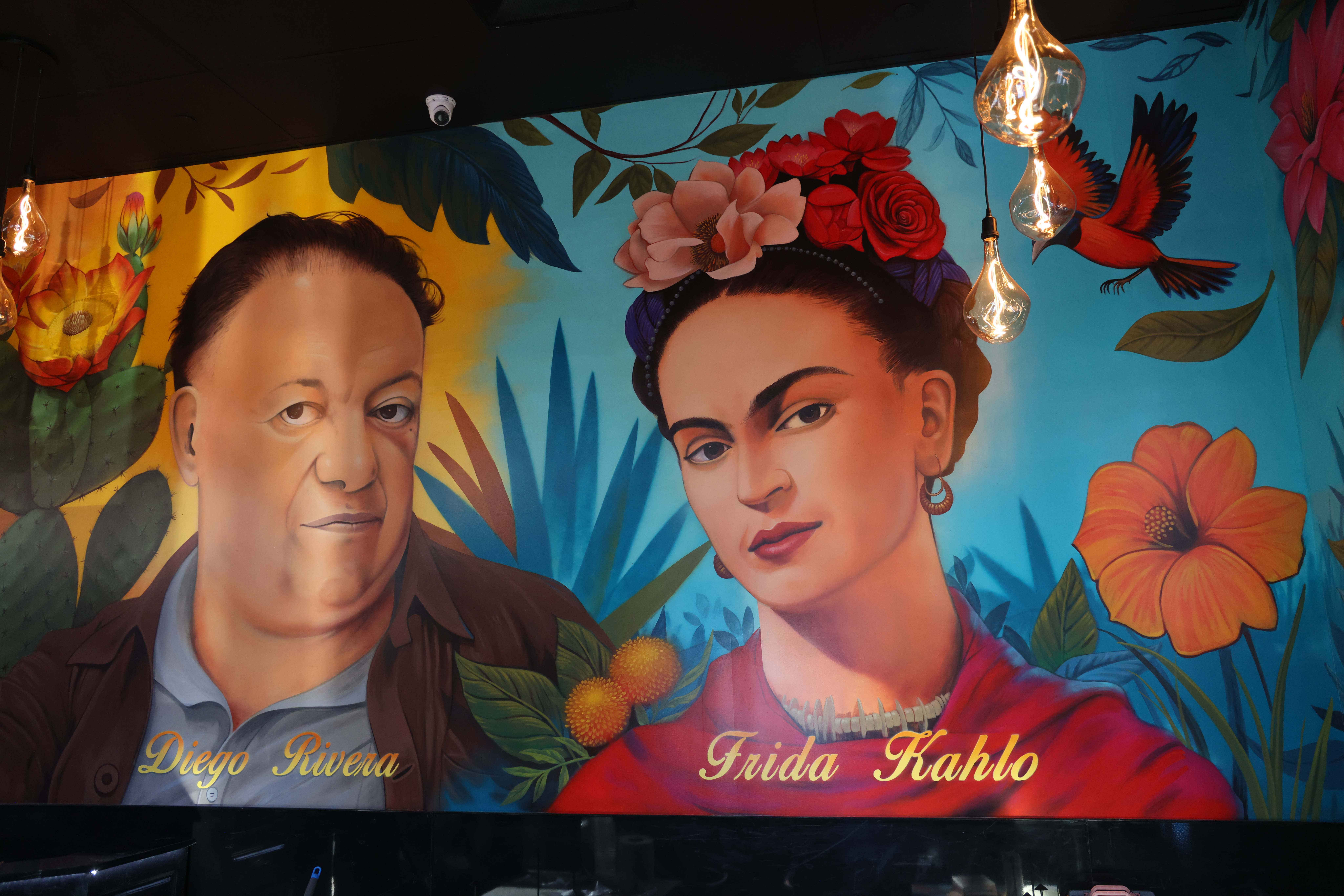 Mural of Diego Rivera and Frida Khalo at Alero Restaurant